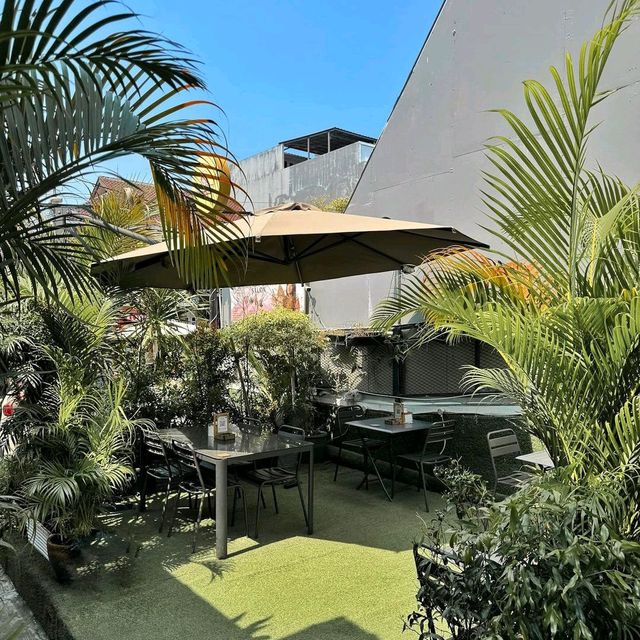 KOPI DEO | A COFFEE SHOP WITH LIVE MUSIC EVERY DAY