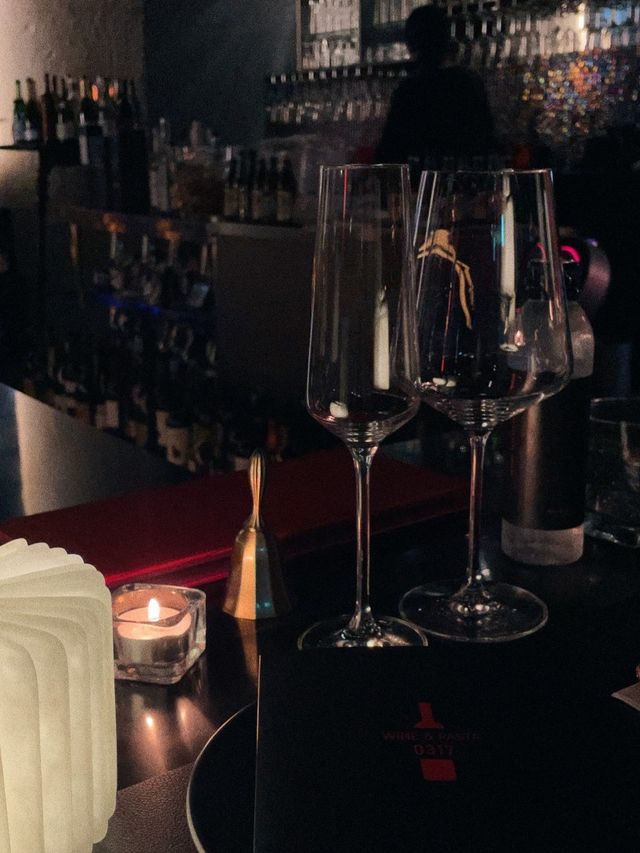 🍷나만알고싶은 합정와인바, 아늑한 분위기에 멍때리면서 한잔 할 수 있는 장소