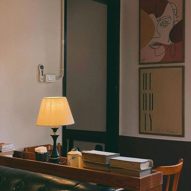 LANE8 COFFEE & WORKSPACE