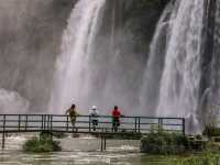 น้ำตกสองแผ่นดิน เวียดนาม-จีน Ban Gioc