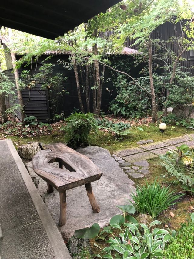 高知 / 湖畔を眺めながらの朝食