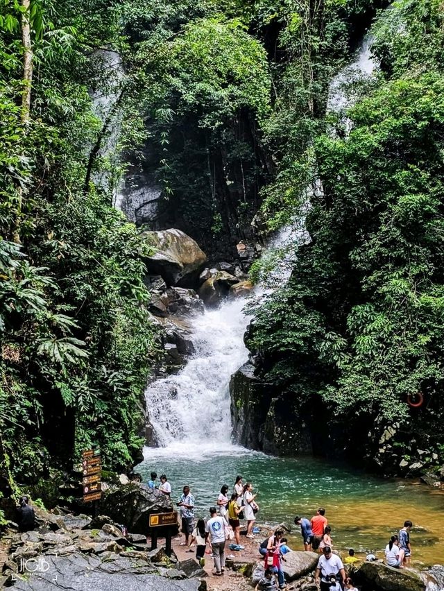 เที่ยวน้ำตกเย็นชื่นใจ ที่น้ำตกพลิ้ว ที่จันทบุรี