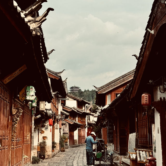 Unlock the Magic of Lijiang Old Town: The Best Morning Escape Before the Crowds