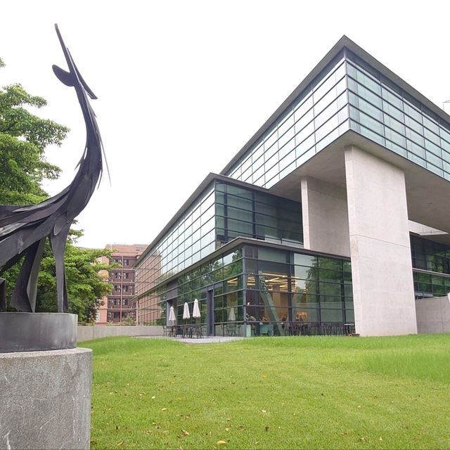 亞洲現代美術館 十週年