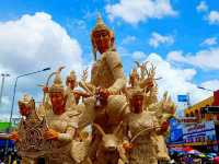 ต้นเทียนพรรษา  ..วัดแจ้ง  อุบลราชธานี