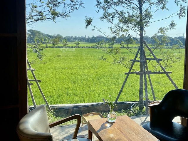 ☕️ Dokmai Pratoo Jaekan Village ดอกไม้ ประตู แจกัน