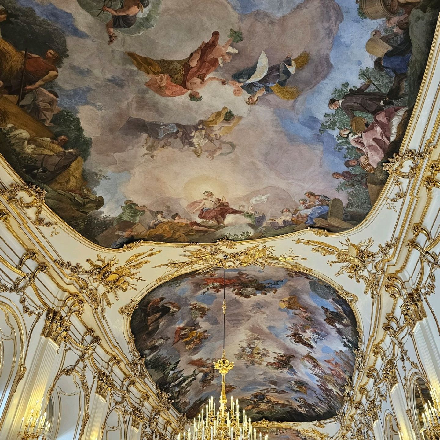 ウィーン]オーストリアの画家グスタフ・クリムトの接吻の現物が