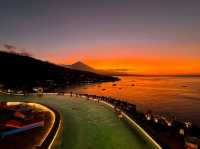 Golden Horizons at Sunset Point, Amed