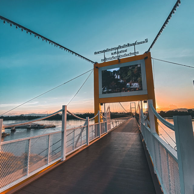 สะพานแขวนแม่น้ำปิงจังหวัดตาก