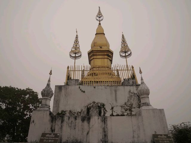 Phousi Hill พระธาตุพูสี จุดชมวิวหลวงพระบาง ลาว