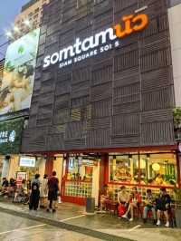 SomTamNua Restaurant, Popular Among Locals and Tourists in Bangkok