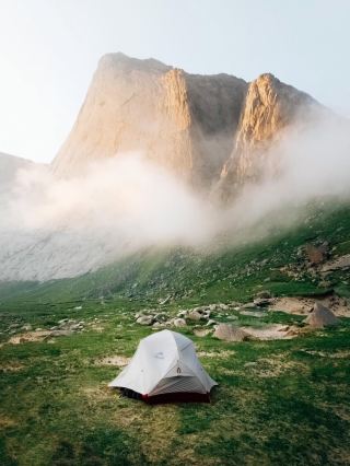 Camping in Lofoten: A Nordic Adventure Like No Other
