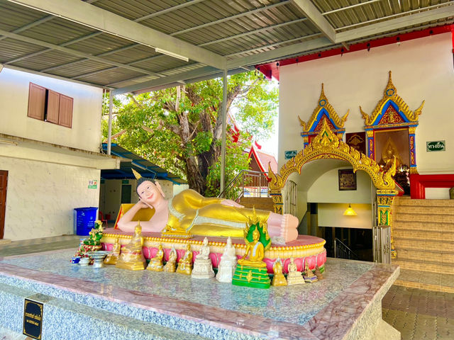 สักการะท้าวเวสสุวรรณที่วัดราษฎร์ศรัทธา(ท้ายดอน)