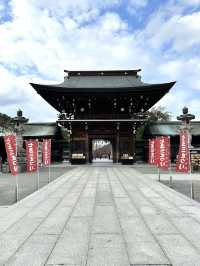 CMで話題となった光の道  3つの日本一がある神社
