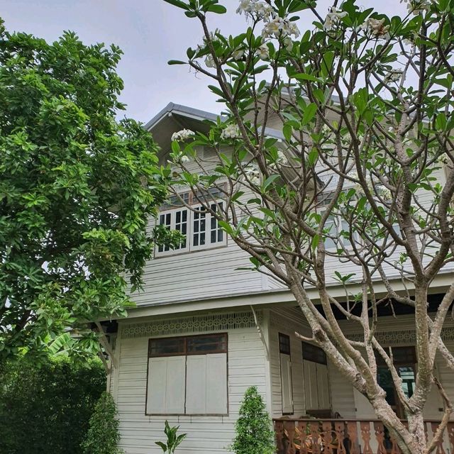 รีวิว Villa Vaan Velaa มนต์เสน่ห์ริมแม่น้ำแม่กลอง