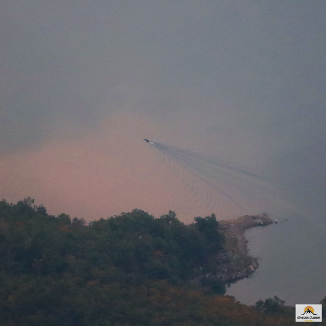 จุดชมวิวผาแดงหลวง 