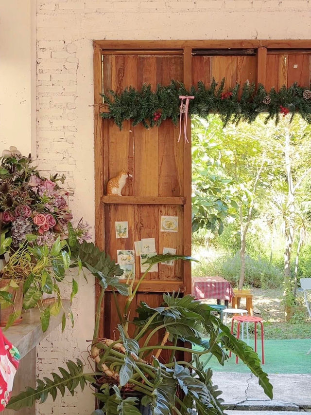 โฮมคาเฟ่ ที่เพชรบูรณ์ บ้านสวย บรรยากาศร่มรื่น