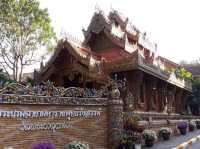 กราบสักการะ หลวงพ่อผาเงา วัดเก่าแก่เมืองเชียงแสน