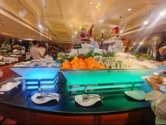  The Emerald Hotel buffet 