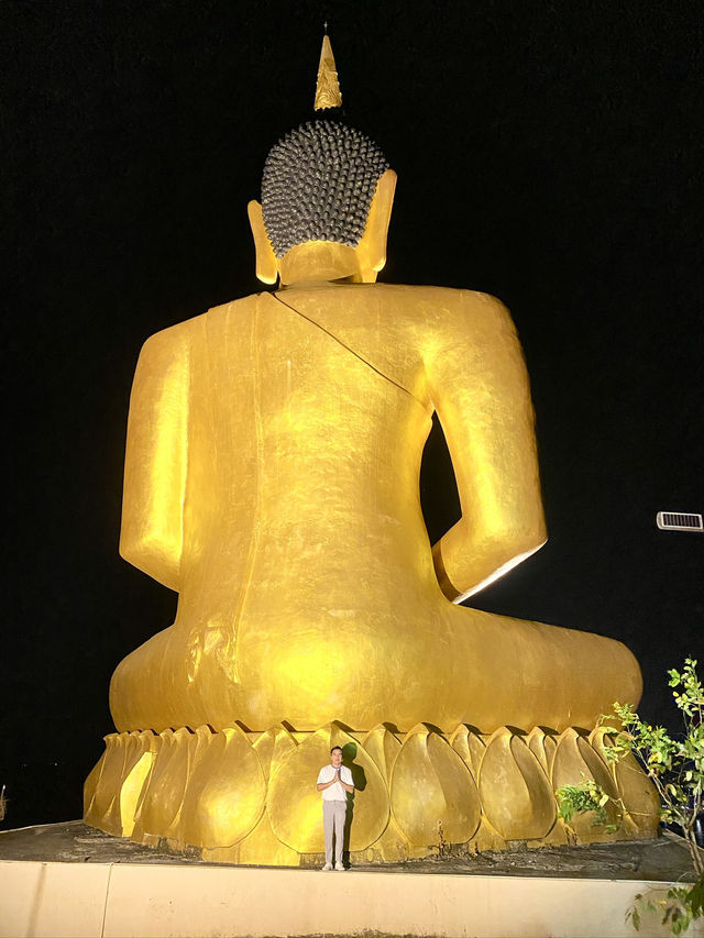 ไหว้พระใหญ่ วัดพูซาเหล้า