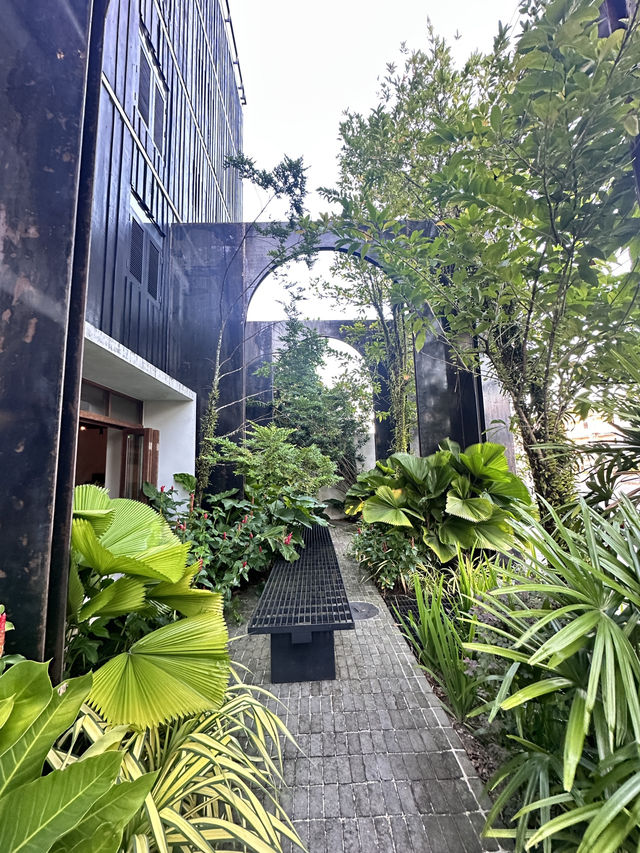 HOTEL GAHN โฮเทลกาล ที่พักตะกั่วป่า