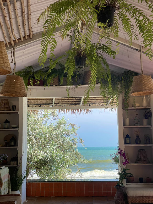 คาเฟ่ติดทะเล หัวหิน 🏝️ 