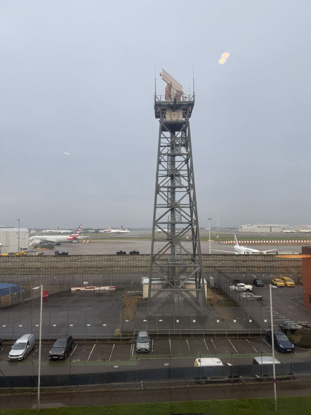 ロングフォードPremier Inn Heathrow Airport Terminal 4気持ち良すぎる！