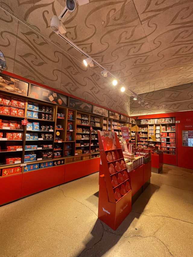 A Must-Visit for Chocolate Lovers – Loacker Shop in Bolzano