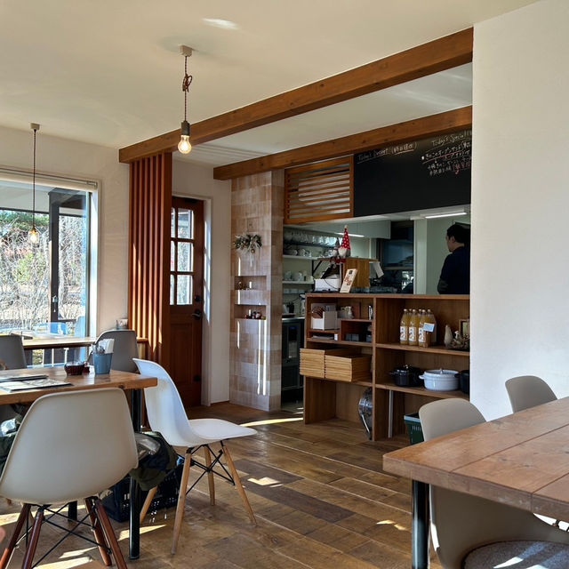  森の中にある一軒家カフェレストラン『フォレストヴェール』🌳🪵