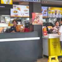 แวะเติมพลังที่ McDonald's จุดพักรถมอเตอร์เวย์