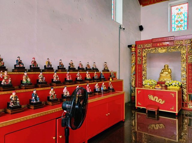 泰國曼谷市中心唐人街著名華人文化古跡寺廟景點：廣東神廟，祈福很靈驗，適合祈福打卡拍照📸