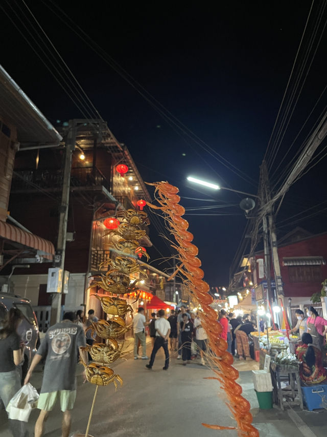 “CHIANG KHAN WITH Trip.com”🛫