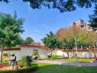 A Serene Retreat: Zhicheng Park 