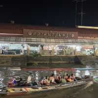 ตลาดน้ำอัมพวา