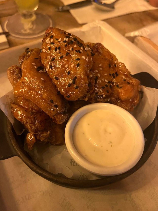Gravy Baby— vibrant riverside restaurant and bar
