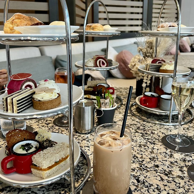 🇦🇺 エレガントなカフェラウンジでアフタヌーンティーはいかが？