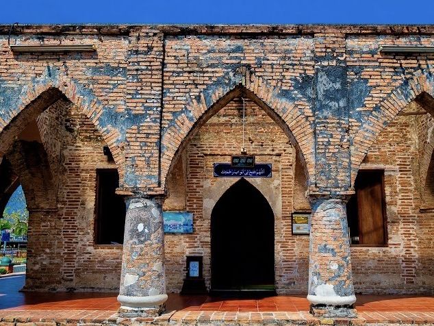 🌴🕌 PATTANI WEEKEND ESCAPE: Southern Culture & Secluded Shores! 
