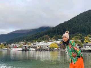 Admire the beauty of the majestic Lake Wakatipu New Zealand