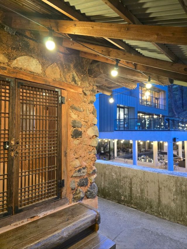 사랑스런 동백꽃 포토존이 아름답던 부산카페🌺