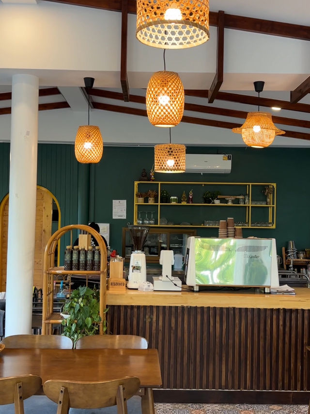 หอมนัวร์ somtum&cafe แปดริ้ว
