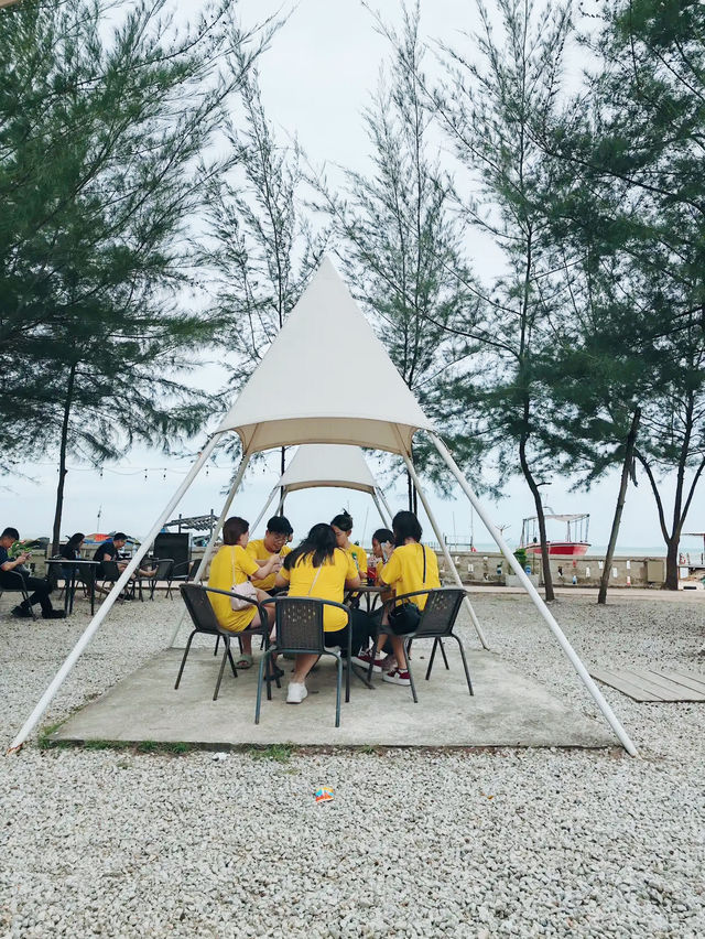 Next Level Koffie & Beachfront Bar