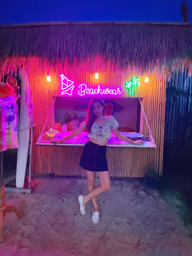 ร้าน Seafood Club Bangsaen ร้านอาหาร/Beach bar