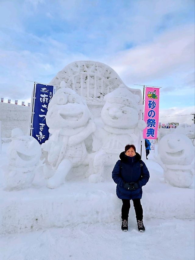 Asahikawa Winter Escape: Snow Sculptures, Penguins & Private Onsen Bliss