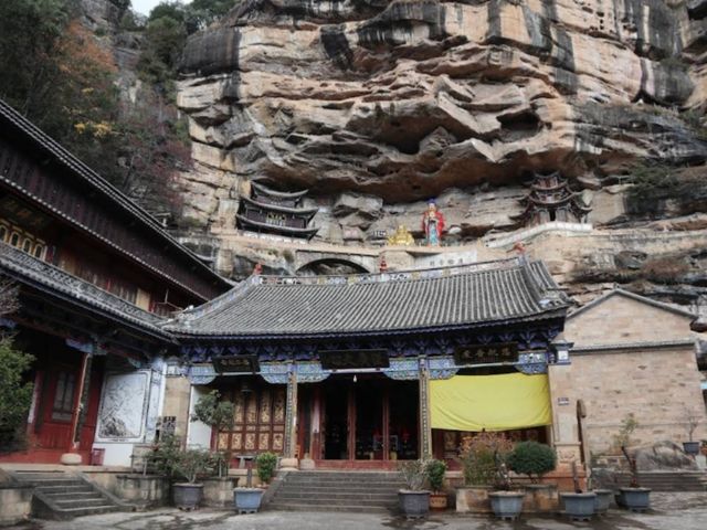 雲南 | 石寶山石窟，雲南規模最大的佛教石窟群