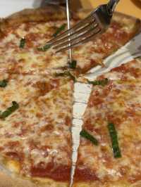 🍕 Custom Pizza, Tender Chicken at Mozza by Cocotte - Central Chidlom