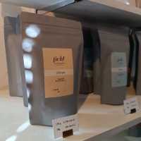 熊本站旁兩層高的文青咖啡店-- licht coffee ☕️