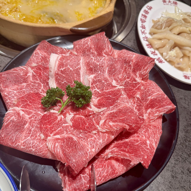 全台首家廣式雞煲｜黃大隆廣式雞煲