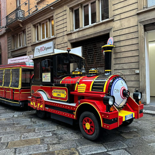 🍝🏛️ *"Bologna La Grassa: A Feast of Porticoes, Piazza & Ragù"* ✨🇮🇹