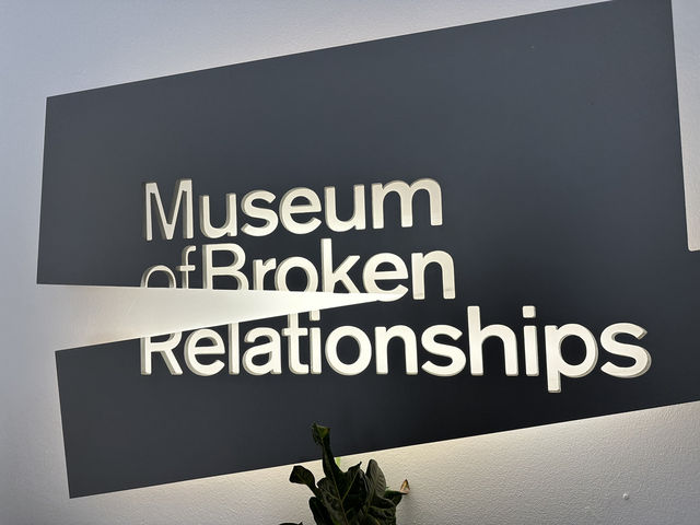 【Museum of Broken Relationships｜失恋の博物館】 世界で唯一？“別れ”をテーマにした博物館