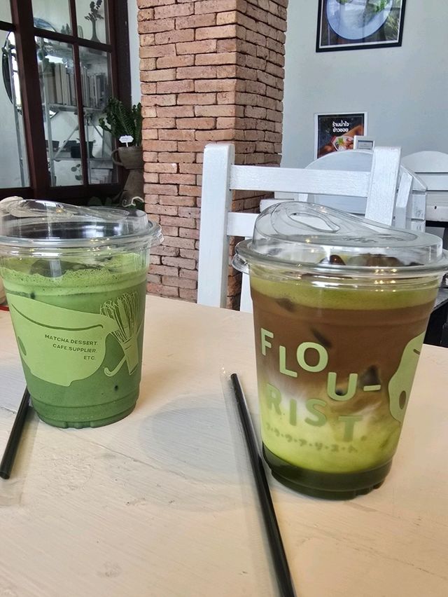 Flourist Cafe ชาเขียวดีๆ ขนมดีๆ ของดีสามโคก